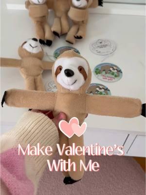 How cute are these sloth slap bracelets for your kids Valentine exchange?! 🦥💖 #ValentinesDay #valentinesdaygift #momlife #slothvibes #slothsoftiktok #valentinesdaygiftideas 