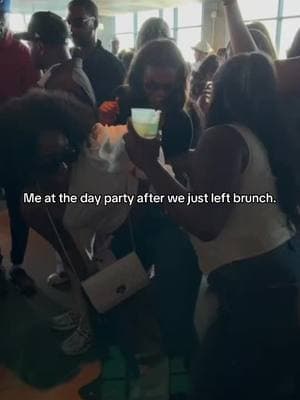 From brunch, straight to the day party is just how we like it!  It’s a 4 day weekend so of course we’re going back to back this Sunday @lavie_dc and @12storiesdc!  Starting out with brunch at the beautiful La Vie Penthouse from 11 AM-6 PM then heading straight to the rooftop at 12 stories for our House of Friends Day Party! 🕺🏽 Don’t miss out! Grab your tickets in the link in our bio! #dcdayparty #dcbrunch #thingstodoindc #mlkweekend 