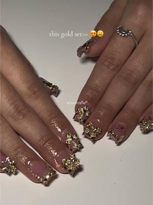 book w me if youre in austin tx 🎀 #fyp #xyzbca #piercedup #austinnailtech #trending #trending #fypage #nailtech #pflugervillenailtech #goldnails #foryoupage #northaustin #foryou #austinnails #fypシ゚viral #austintexas 