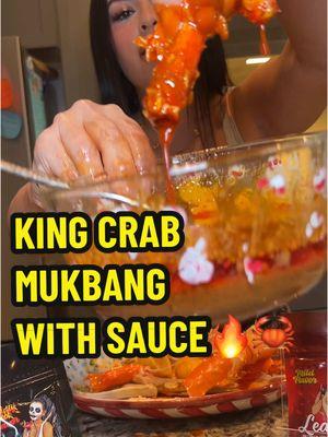 KING CRAB MUKBANG WITH DEADLY HOT SAUCE🔥🦀 #fyp #kingcrabmukbang #kingcrabmeat #kingcrableg 