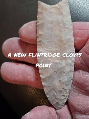 #knifeskills #foryoupgepage #fyp #arrowhead #bushcraft #mosher #stone #flintknapping #clovis #spear