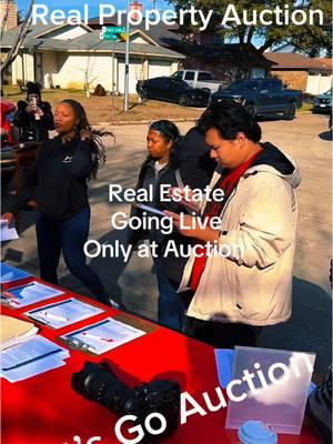 A good crowd yesterday at the real estate auction, Grand Prairie, Texas near Dallas #texasauctioneer #myersjackson working with #dallasrealestateagent            @Neera Truong - Realtor 