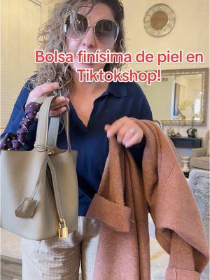 Esta bolsa de piel es el regalo perfecto para el día del amor y amistad!#bolsa #bag #bucketbag #womenbags #womenbagsfashion #fashion #fashiontiktok #woman #tiktokfinds 