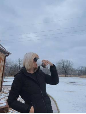 Rich in little girls dreams coming true maybe💖 #blondee #fyppppppppppppppppppppppp #onthisday #fypシ゚viral🖤tiktok☆♡ #rodeolife #fypシ゚viral #rodeotok #snow #snowingintexas 