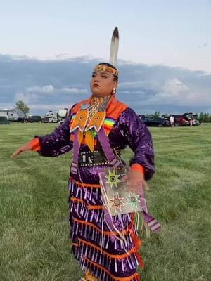 Back when auntie went too hard haw lol a good ol throwback for one of the last times aye #indigenous #native #powwow #auntie #IndigenousTikTok #nativetiktok #jingledress #bustarhymes #fyp 