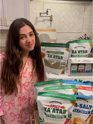 Yummiest Zaatar, pita chips and more! Order some from @Terranean Herbs & Spices  #zaatar #pitachips #lebanese #lebanesefamily #lebanesemom #arabfamily #arabmom 