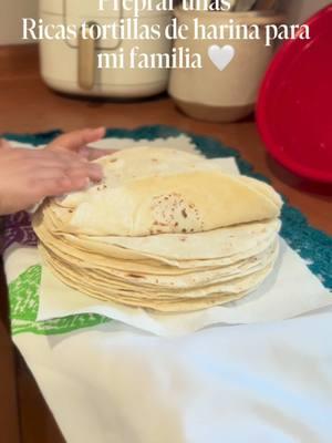 Replying to @Yesenia 🌻🦋🦉 #tortillas #de #harina #extendiendo #la #masa #sin #harina #arriba #f #fyp #foryoupage #fypシ @lulu121048 