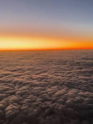 Nothing like the beauty that exists above the clouds ☁️ #traveltok #clouds #planeview #traveltiktok #sunsetchaser #cloud 