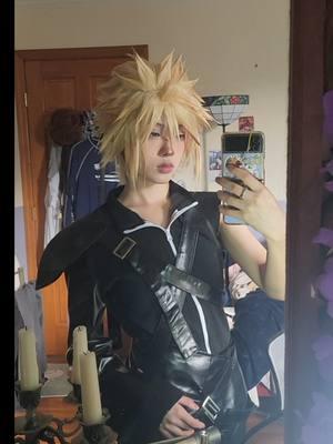 not interested #cloudff7 #cosplay #fypシ #cloudstrife #cloudcosplay #cloudstrifecosplay #ff7