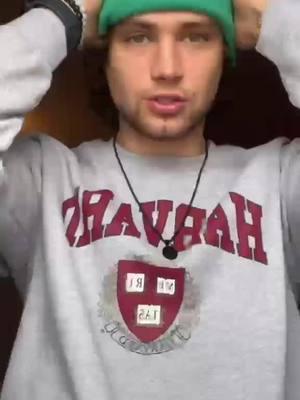 Mr Brightside in a Harvard sweater with that green beanie 👌🏼#williamwhite #willsgirls #whiteyy18fanclub #mrbrightside #harvard #throwback @William White 