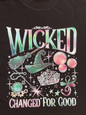 Pink goes good with green 🥰 #wicked #wickedthemusical #wickedmovie #glindathegoodwitch #glinda #glindaandelphaba #elphaba #elphabaoriondoherty #shizuniversity #movie #moviemusical #defyinggravity #cynthiaerivo #arianagrande #fyp #trending #viralvideo 