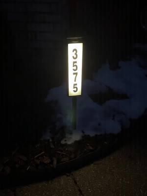 Cool item for your yard. #solar #solarlight #address #yardsign #house #houselight #addressnumber #tiktokmademebuyit 