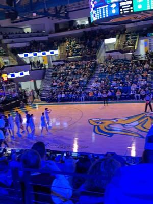 Taking in the new Frost Arena #firstbankandtrust #gojacks #mbb #collegeball #sdsu 