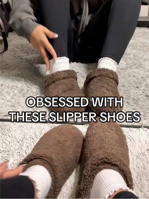 I REALLLLY HOPE THEY RESTOCK YALL 😭👏🏽 #potatoshoes #slippershoes #shoeslippers #tiktokshopslippers #tiktokshopshoes #potatoshoe #fypshoes #fyptiktokshop #browngirl #brownaesthetic #creatorsearchinsights #ttslevelup #mademyyear #TikTokShopFashion 