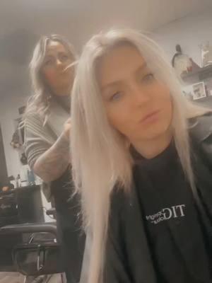 This is what happens at the hair Salon … #fyp #foryoupage #foryou #fy #hair #extension #hotheads #geterdone #blond #salon #blonde #getit #getitsexy #glo #gle #glorilla @Gloria Boyd we love you!!!! #sexy #sexyred 