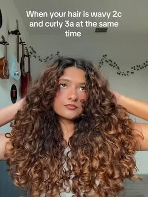 My hair is both curly and wavy anyone relates? #2ccurlyhair #2c #curlyhairroutine #wavyhair #fyp #curls #curlscheck #curlyhairstyles #wavyhairstyles 