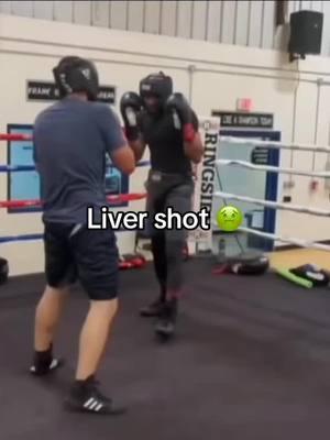 That sound in that second is the only sound you can physically make 😂 (via coach_pat478/IG) #sparring #ko #boxing 