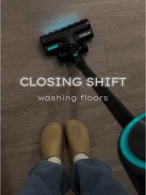 I saw someone using a pet hair broom to scrub their floors & I tried it...it works so much better than mopping!! #wyzevacuum #pethairbroom #petbroom #hairbroom #hairshedding #floorscrubbing #cleantoks #closingshiftcleaning #wyze #limpiandolacasa #flutterlabsaffiliate  #lavandoelpiso #tallando 