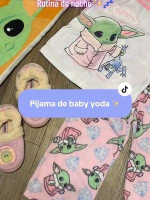 Rutina de noche usando pijama de baby Yoda ✨ #rutinadenoche #fyp #rominita #paratii #babyyoda #💚 