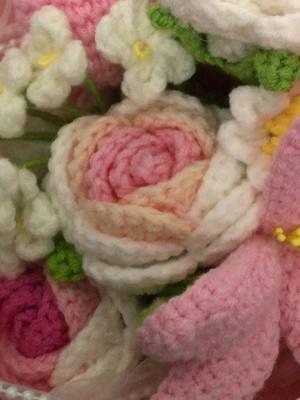 Handmade Crochet Flower Bouque #ValentinesDay #handmadegifts #crochet #flowers #bouquets #boyfriends #grilfriend #giftidea #rose #gift #happy #ecofriendly #fy #TikTokShop #virgencita #wonderful #amzing #goo #goodthingsinlife #one #goodvibes 