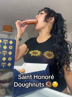 #doughnuts #filipina #lasvegas #FoodTok #fyp #fy #Love #Single #yummyfood #yummy #ricorico #bonappetit #@Saint Honoré Doughnuts #yummychallenge 