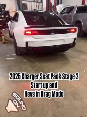 “New Dodge Scat Pack Stage 2 or a vacuum cleaner? 🤔😂” Is this the future of muscle cars or just cleaning up the streets… literally? 🌀⚡️ Tag a buddy who needs a laugh! #DodgeScatPack #CarComedy #VacuumVibes #ElectricMuscle #TikTokCars #CarHumor #EVLife