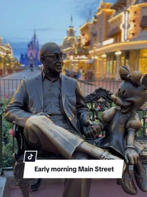 Just a lil Disney x Taylor crossover. Love my morning views on Main Street USA. 🏰  #disney #wdw #disneyworld #mainstreetusa #morning #waltdisneyworld #disneycm #disneycastmember #photopass #photography 