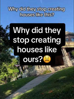 The homes built today are nothing compared to the old beauties that were created long ago. Why did they stop? Of course it’s all about the money.😫 It’s cheaper to build the “modern” homes. Let’s bring charm and character back into our homes. Who’s with me? 💁🏻‍♀️🏡 #house #victorianhouse #oldhome #oldstyle #oldhouse 