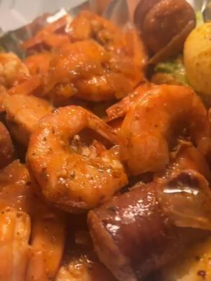 Spicy shrimp plate 🌶️🍤🥚🥔🥦 #shrimp #seafood #seafoodmukbang #shrimprecipe #seafoodboilsauce #fypシ゚viral #fyppppppppppppppppppppppp #foodies #mukbang #foodtiktok 