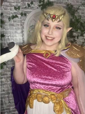 Dress made by me last year. It’s my first actual Zelda dress design #zelda #zeldacosplay #legendofzelda #loz #lozcosplay #legendofzeldacosplay #ocarinaoftime #princesszelda #princesszeldacosplay #majorlink #majorlinkherospurpose #herospurpose 