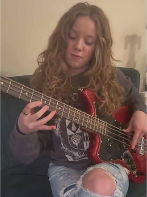 #sirduke @Stevie Wonder #bassguitar #bassguitartiktok @Fender #musician #friday #explorepage #fyp #foryou #music #vibes #curlyhair #girlsplaybasstoo #steviewonder #explore #tiktok #trend #trending #trendalert #viralvideo #fender 