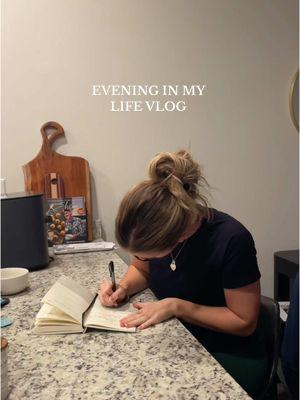 EVENING VLOG 💫🫶🏼💕 the burgers turned out so good  #evening #eveninginmylife #eveningvlog #routine #eveningroutine #Vlog #Lifestyle #lifestylecontent #microinfluencer #creatorsearchinsights #fyp #trend #realistic #dink #dinkwife #dinklife #dinkcouple #afterwork #afterworkroutine 