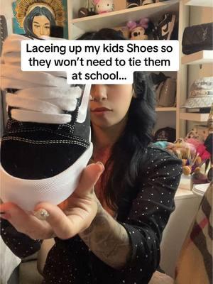 No need to be tied… #fyp #shoetok #shoetiktok #fyp #fyppppppppppppppppppppppp #boymom #mom #momhack #fyp #vans #airforce1 #finishline #shoelaces #momlife #edgar #shoe 