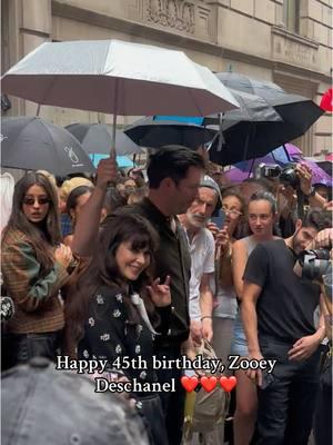 Best wishes to beautiful Zooey 🥰 #zooeydeschanel #jonathanscott #zooeydeschaneledit #newgirl #newgirltiktok #jessday #jessdayedit #celebrity #celebstyle #celebritycouple #celebnews #birhdaygirl 