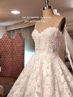 ✨🤍 #vestidodenovia #fashion #erikaquizena #design #wedding #weddingdress #style #stylish #bride #bridal 