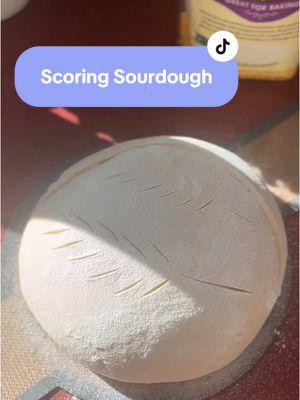 Scoring a classic loaf. #riceflour #scoresourdough #sourdoughbread 