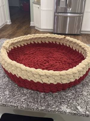 Pet beds make me so happy! 🐶❤️ #handmadepetbed #petbed #handmadegift 