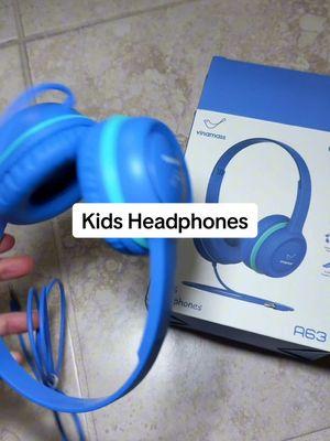 Defo must have!  #toddlergift #kidheadset #headphones #headphonesforkids #ipadkid #toniebox #tabletkids #kidswithautism #tiktokshopfinds #tiktokshopdeals #tiktokshopsale #creatorsearchinsights  #TikTokShopJumpstart