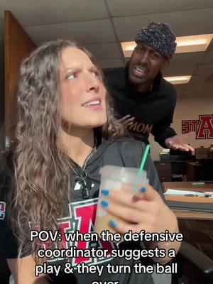 Stay in your defensive lane sir @Rudy Evans 😡😂😭 #arkansasstate #redwolves #netsaintfree #collegebasketball #womensbasketball #collegecoach #basketball