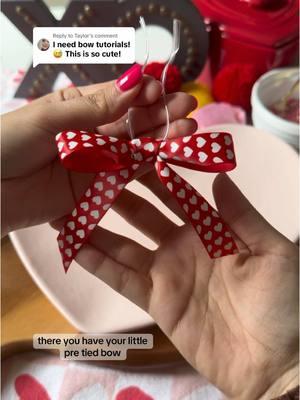 Replying to @Taylor #bowmaking #bow #tutorial #bowtutorial #ribbon #cookiedecorating #howtotiktok #decoratedcookies #bows #sugarcookies #cookiesoftiktok 