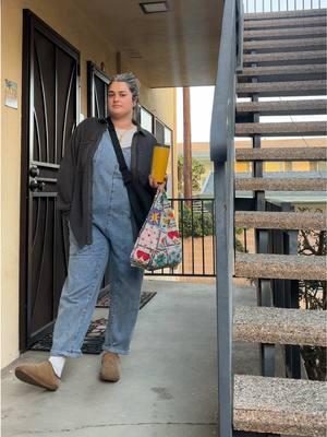 the little birdie is my boyfriend and hes standing in the door watching me lol #midsize #outfit #outfits #whatiwore #baggu 