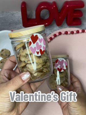 Valentines Day Jar idea you’ll love fill with homemade chocolate chip cookie’s ❤️  #cavebakery #valentinestreats  #valentinesdaycookies  #valentinesdaydessert #velentinesday  #Love  #giftidea  #loveyou  #homemadechocolatechipcookies   #creatorsearchinsights 