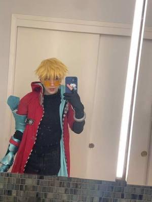 Ignore how dirty my mirror is‼️🕺 #vashthestampede #vash #trigun #trigunstampede #triguncosplay #trigunstampedecosplay 