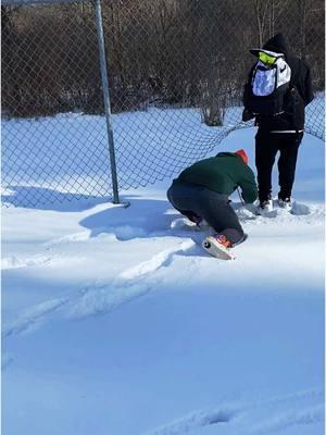 Da boyz in the snow. OB?… never heard of it! #fypツ #viral #daboys #sendit #discgolf 