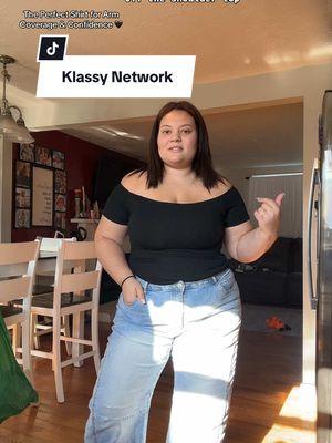 @Klassy Network off the shoulder top 🖤 #bralesstshirt #builtinbratop #klassynetwork #klassynetworktshirt #offshouldertop 