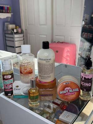 let’s pick out a cinnamon donut scented shower routine🍩🤎 @Dove Beauty & Personal Care @Tree Hut @philosophy @Bath & Body Works @GISELA COSMETICS @by/rosiejane  #shower #routine #showerroutine #showertok #SelfCare #selfcareroutine #hygiene #hygieneroutine #hygienetok #connamonperfume #perfume #perfumetok #layeringcombo #girly #girlytips #girlythings #fyp #foryou #explore #explorepage 