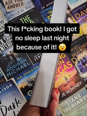 Obsessed! #bookseries #mysterybooks #thriller #suspense #suspensebooks #thrillerbooks #thrillerbook #thrillerbooktok #thrillertok #crimefiction #mysterytok 