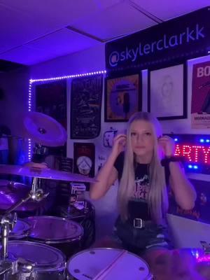 Live tonight on Tiktok playing the drums (@ skylerclarkk) 6-9pm est! @Van Halen  #drummer #drum #drums #drumming #drummers #girldrummer #drummergirl #drummers #drumcover  #drummingcover #drumcovers #drumsolo #classicrockband #classicrock #classicrockcover #musician #girlmusician #explorepage #explorefeed #shorts #foryoupage  #fyp #blowthisup  #viral #viralvideo #reels #virall #rockmusic #rockcover #youreallygotme #vanhalen 