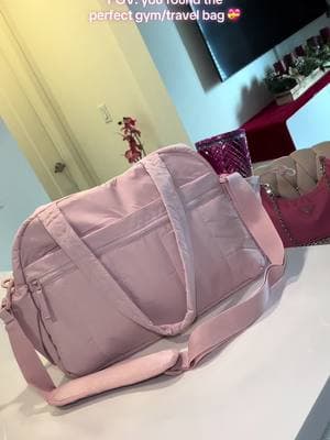 POV: you found the  perfect gym/travel bag 💝 #gymbag #pinkgymbag #pinkbag #pinktravelfinds #pinktravelbag #pinkbeats #pinkprada #pinkpradabag 