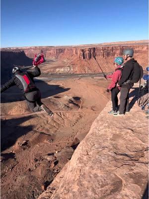 *SOUND IN!* Is that a scream-giggle? #tandembasemoab #scream #giggle #create #fear #moab #utah #archesnationalpark #zionnationalpark #utahmightyfive #saltlakecity #colorado #bucketlist #travel #college #sober #springbreak 